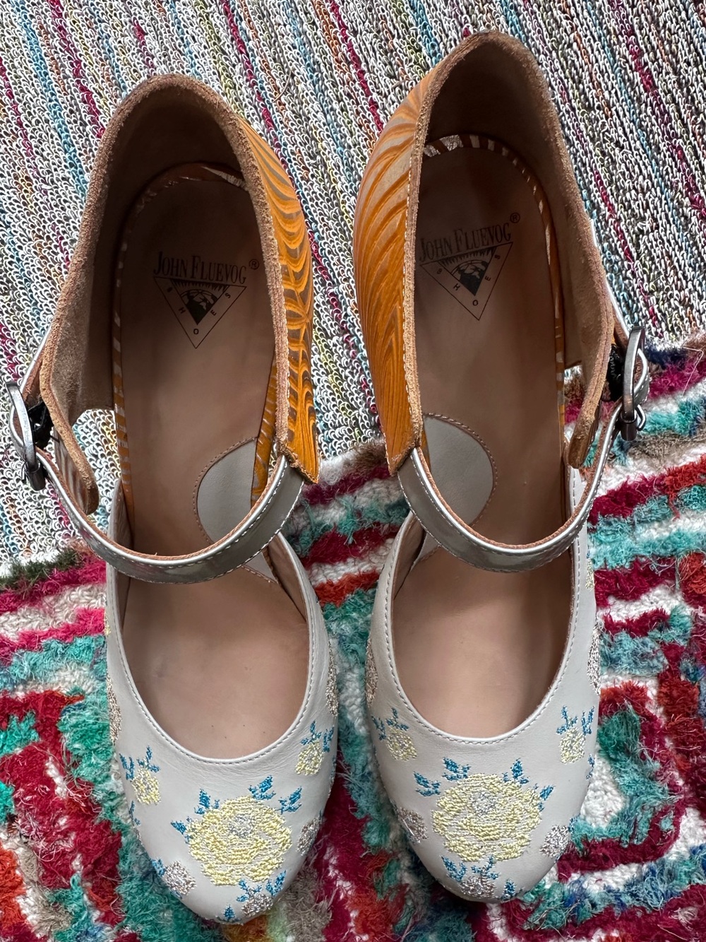 SOLD!! Fluevog NEARLY NEW W BOX Miracles Flora embroidered MJ platform heel-8 - Picture 10 of 16
